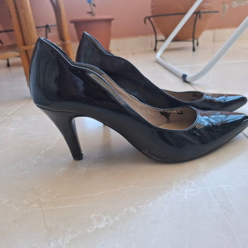 Elle Collection patent leather pumps used, black, size 41