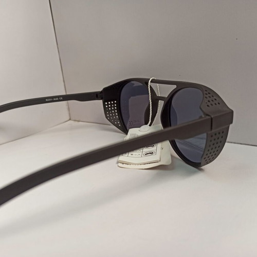 Men's sunglasses new, black, modern design