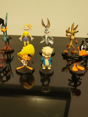 Φιγούρες Looney Tunes σαν καινούργιες, σετ 10
