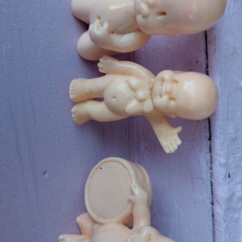Gemelini 17 collectible dolls used, pack