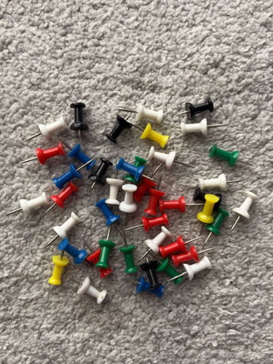 Push pins like new for corkboard
