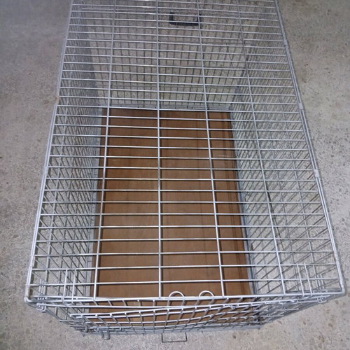 Dog crate like new, metal foldable with sheet base