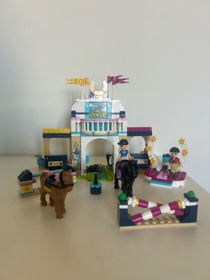 Lego Friends 41367 υπερπήδηση εμποδίων με άλογα της Στέφανι σαν καινούργιο