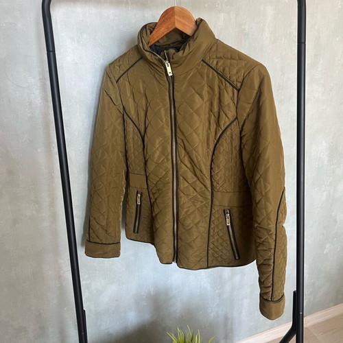 H&M green thin jacket like new with golden zipper, size 44