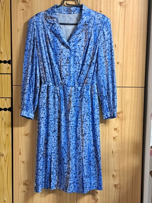Vintage blue dress with orange and black details, size L
