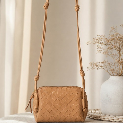 Leather crossbody bag Intrecciato beige nude new