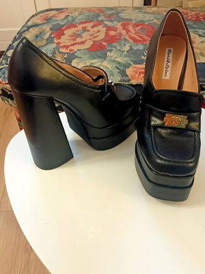 Loafer με τακούνι νούμερο 35 σαν καινούργιο, μαύρο