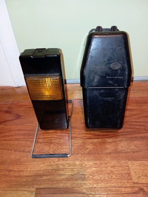 Hella safety warning flashlight used with case