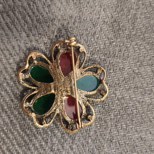 Vintage flower brooch with multicolor stones and rhinestones, new