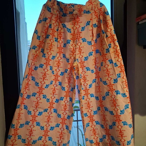 Melitta pants wide highwaist fit, ankle length, like new, size L