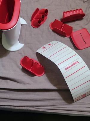 Tupperware for cookies like new