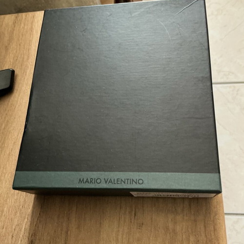 Mario Valentino leather wallet like new, black