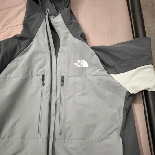 The North Face Trishul men's cargo pants and jacket set like new, size L, gray