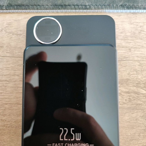 Powerbank 10000mAh new with magnetic charging and lightweight design