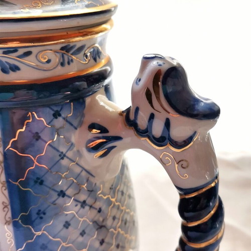 Gzhel porcelain with handpainting, like new, blue and gold