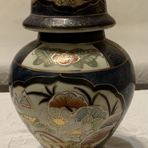Vintage Satsuma Style Porcelain Vase Cobalt Blue with Lid like new