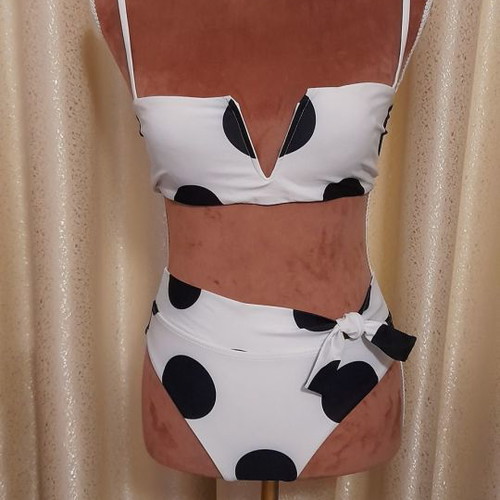 High-waisted swimsuit