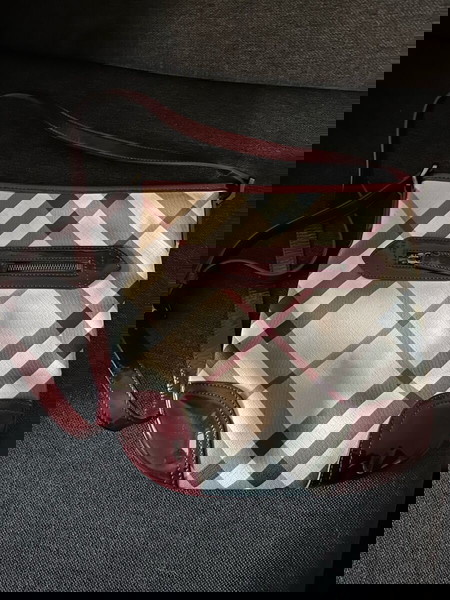 Burberry τσάντα