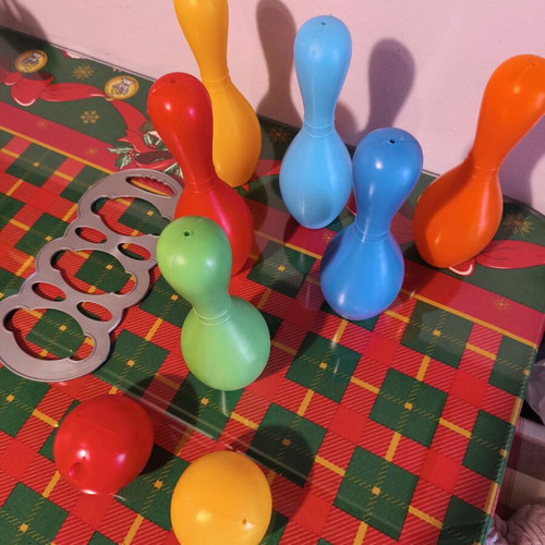 Children's Bowling Set with 6 Pins and 2 Balls like new