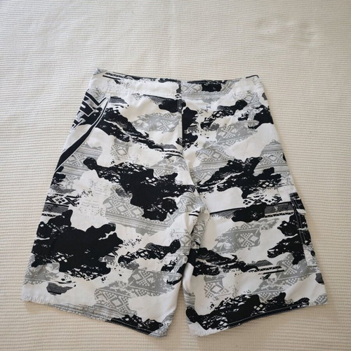 Aggressive swimwear like new, size XL, black and white