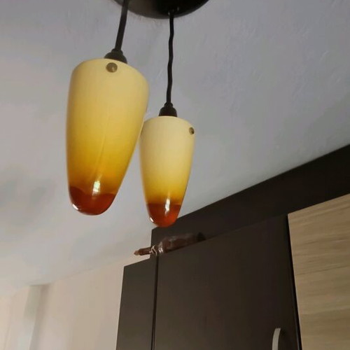 Wall and ceiling lights used, school style