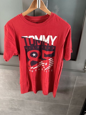 Tommy Hilfiger T-shirt μεταχειρισμένη για παιδιά 14-16 ετών, κόκκινο