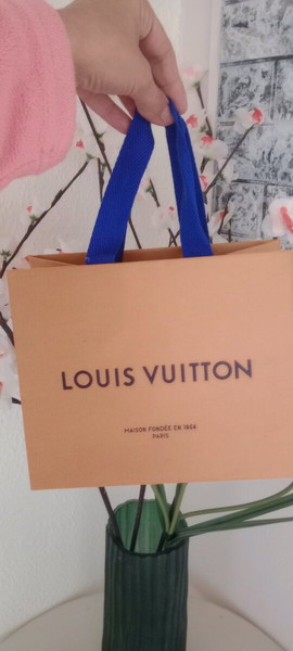 louis vuitton σακούλα