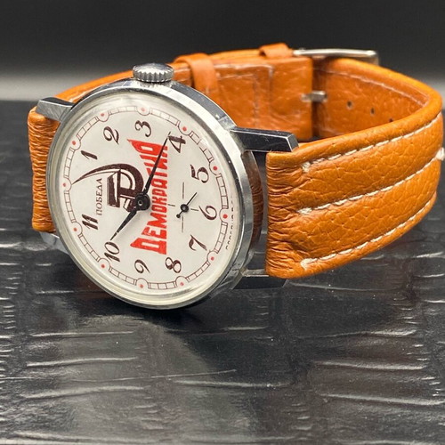 Vintage mechanical watch Pobeda Democracy Soviet like new