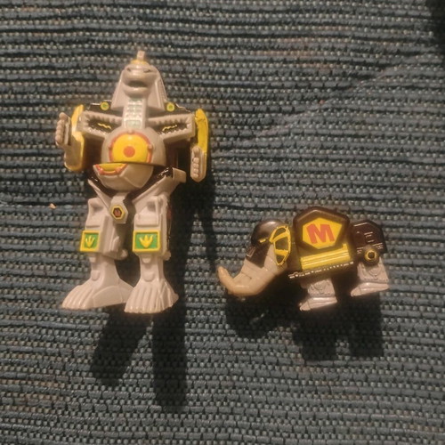 Power Ranger figures used, good condition, set of 2