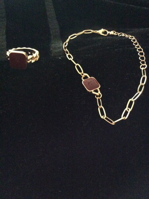 Jewelry set ring with red stone and bracelet new
