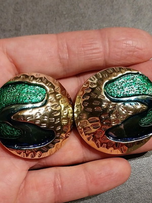 Clip-on earrings like new, large, plastic, gold-green