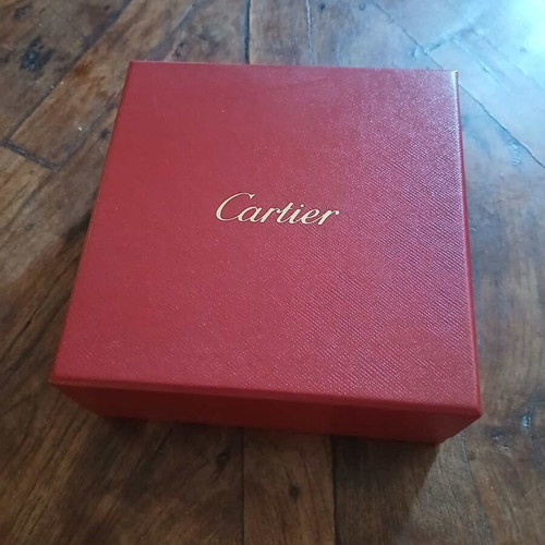 Cartier necklace box like new