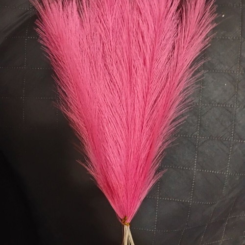 Decorative fuchsia feathers pack of 12 new
