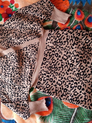 Leopard knit dress new, size M, beige brown