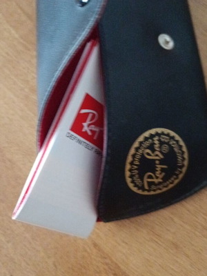 Ray Ban glasses case like new