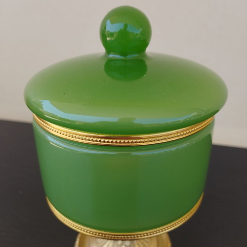 Green opaline fontaine rare, like new