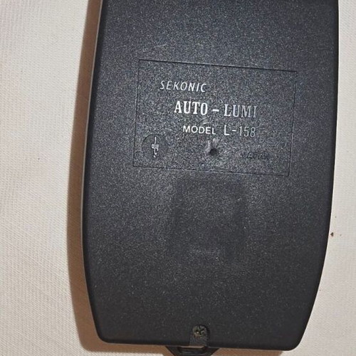 Leica φωτογραφική μηχανή μεταχειρισμένη με θήκη, φακό και φωτόμετρο