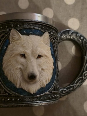Decorative mug with wolf like new