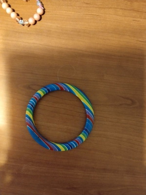 Rainbow resin bracelet, 6.5 cm diameter