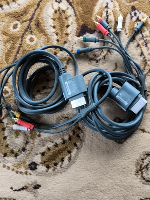 Xbox 360 connection cables with TV used, set of 2