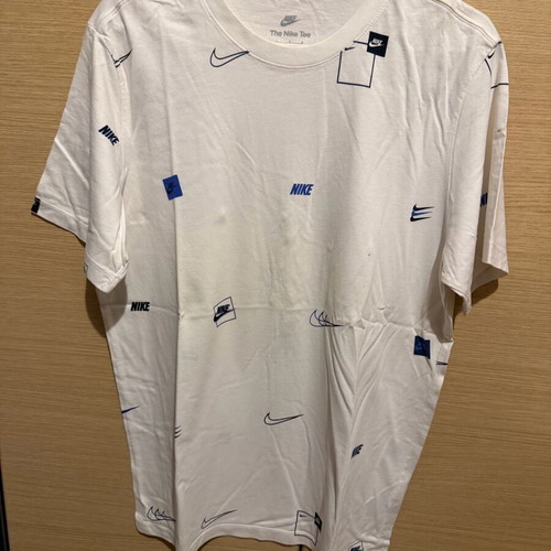 Nike T Shirt size Large like new, white