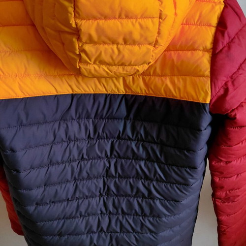 Columbia lightweight jacket XL (18-20) new, multicolor