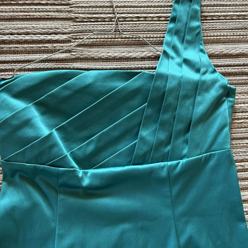 BSB Midi Dress Emerald Green One Shoulder Size 42 Like New