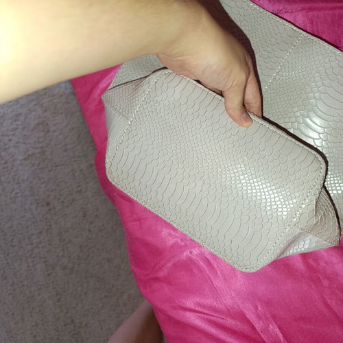 Shoulder bag croco type like new, beige