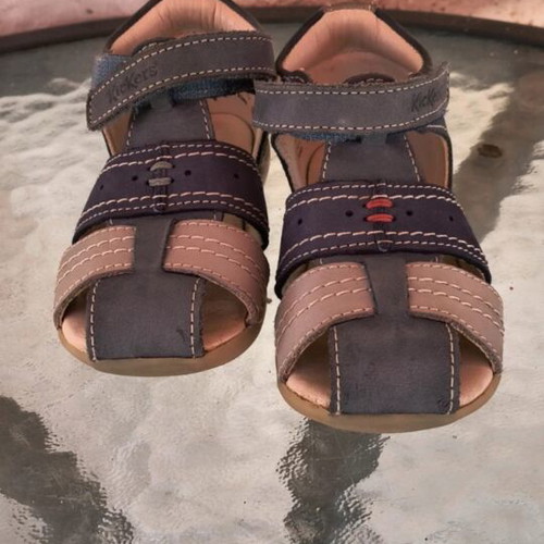 Kickers children's sandals size 23 like new, grey and blue