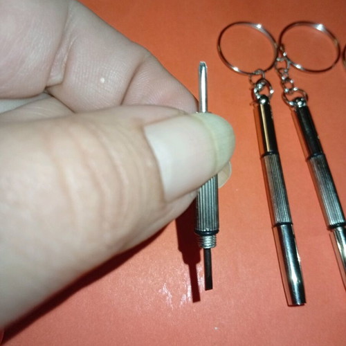 Multiscrewdriver keychains like new, set of 4 pieces