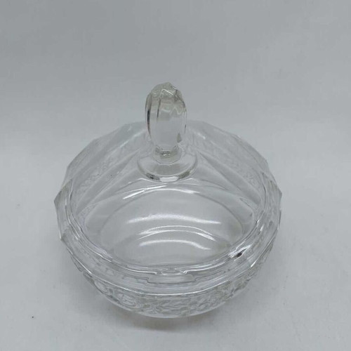 Crystal fondant dish with lid and embossed designs used 16x15.5cm