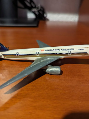 Μοντέλο αεροπλάνου Jubilee της Singapore Airlines μεταχειρισμένο