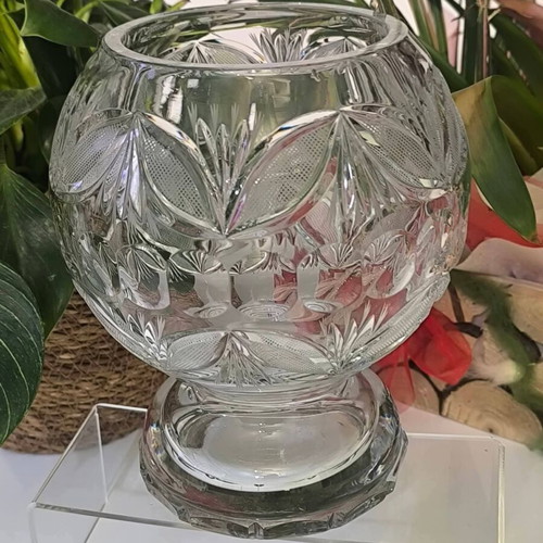 Crystal vase like new, richly engraved, Sliven heavy lead crystal