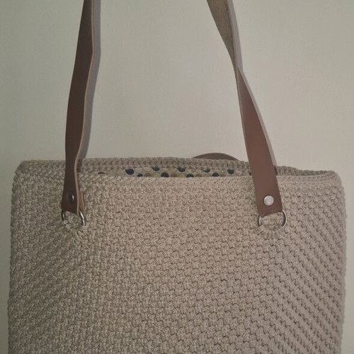Handmade knitted shoulder bag beige-brown new with lining and leatherette straps